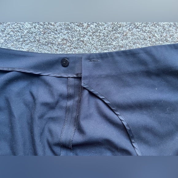 CLUB MONACO - skirt with wrap buckle - size 2 - Picture 5 of 8